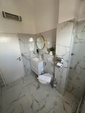 Apartments And Rooms Diana Задар Екстериор снимка