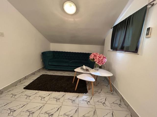 Apartments And Rooms Diana Задар Екстериор снимка