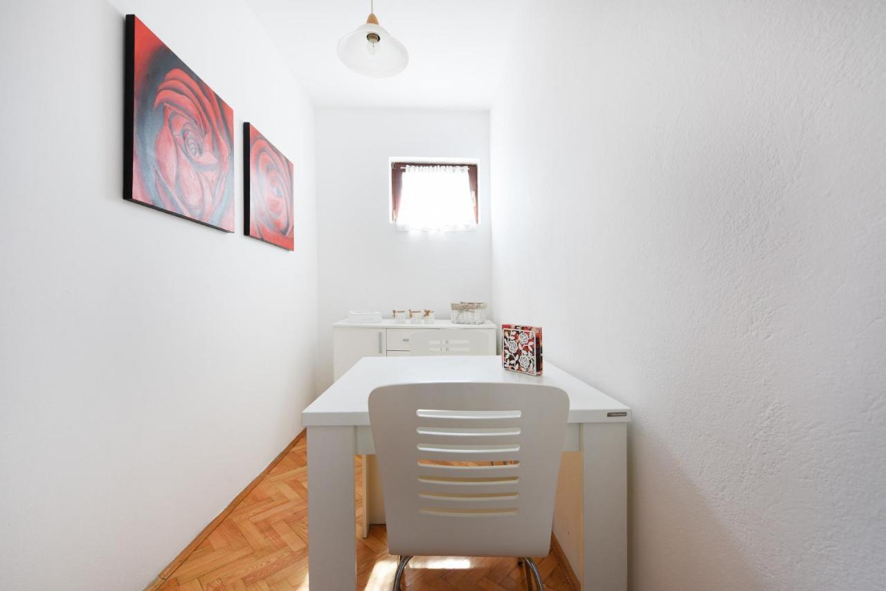 Apartments And Rooms Diana Задар Екстериор снимка