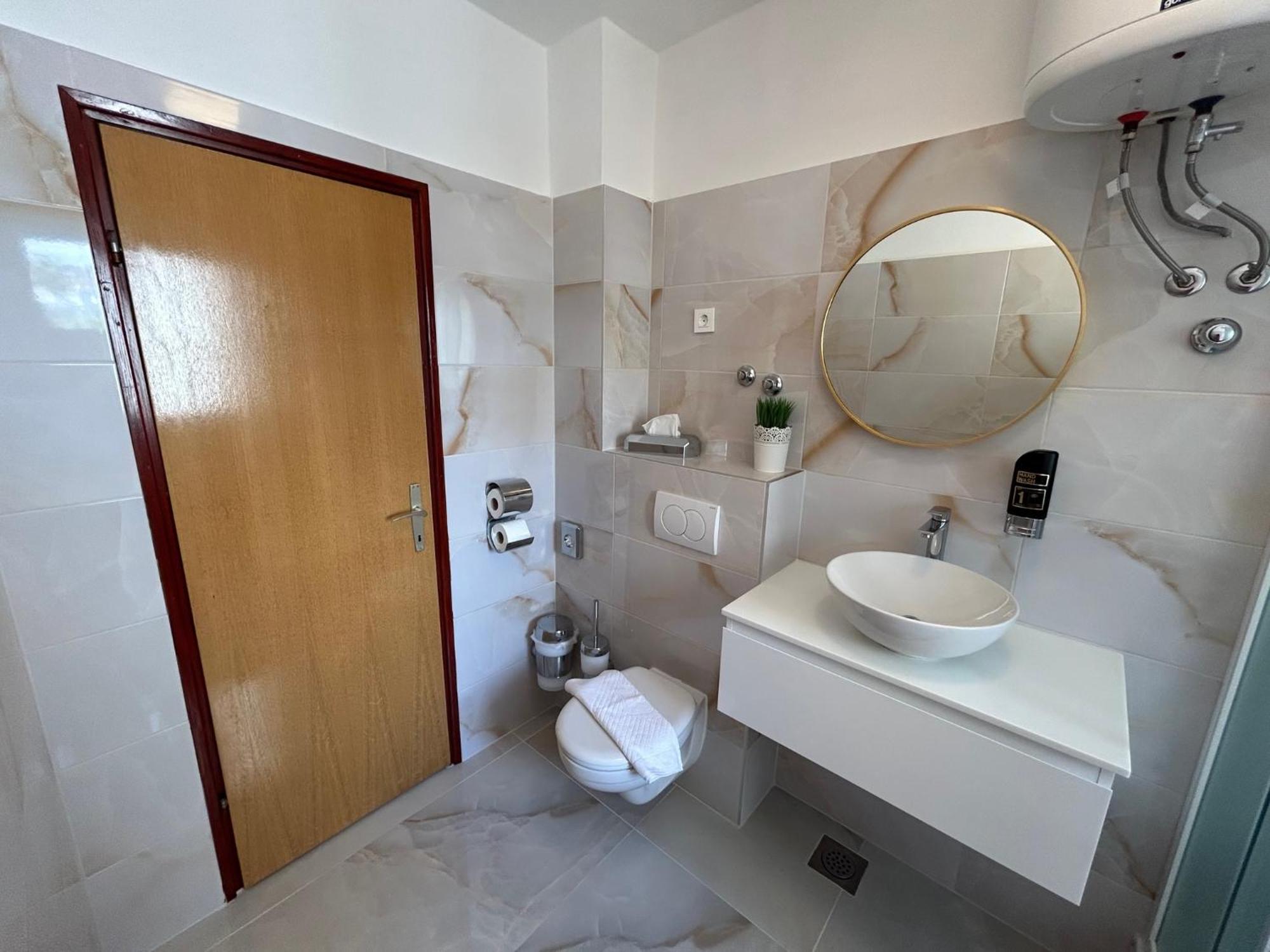 Apartments And Rooms Diana Задар Екстериор снимка